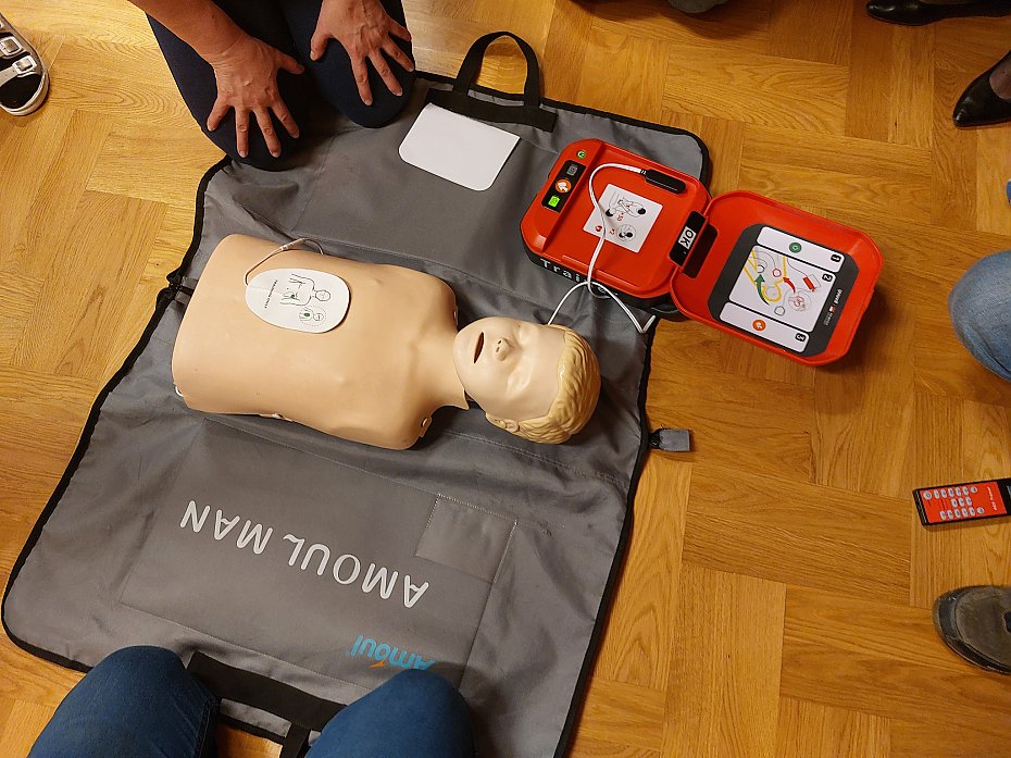 Radna apeluje o kursy pierwszej pomocy dla senior�w