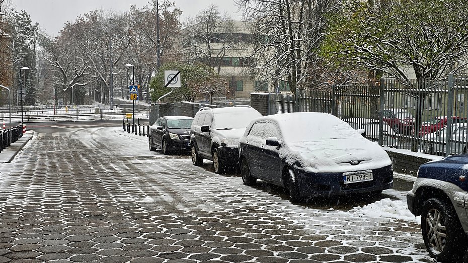 Brakuje parkomatu przy przychodni na Szajnochy