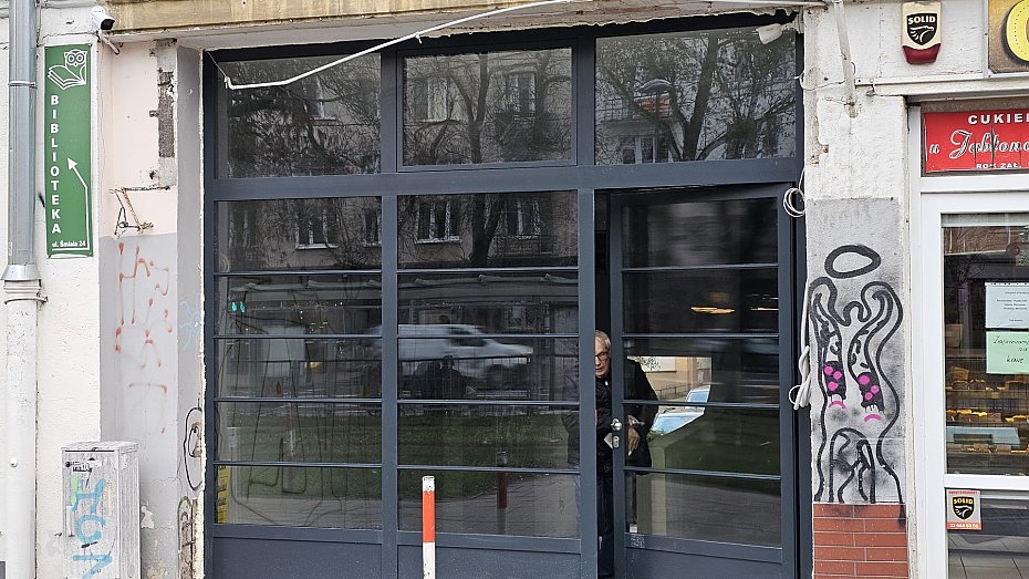 Mickiewicza 18a ��da op�at za udost�pnienie przej�cia