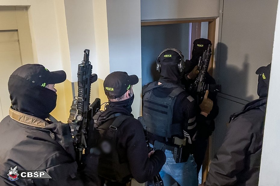 alt='Brutalne wymuszenie na deweloperze. CB�P zatrzyma�o pi�ciu m�czyzn'