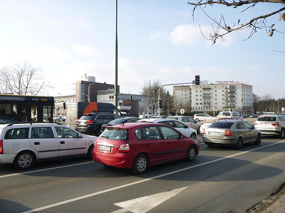 alt='Marzenia o czwartej "zebrze" przy bia�o��ckim ratuszu nie ustaj�'