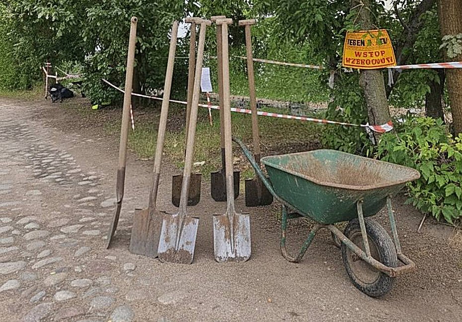 alt='"�opaty pami�ci" dla Zenk�w z Wiklinowej. Mieszka�cy drwi� z urz�dnik�w'