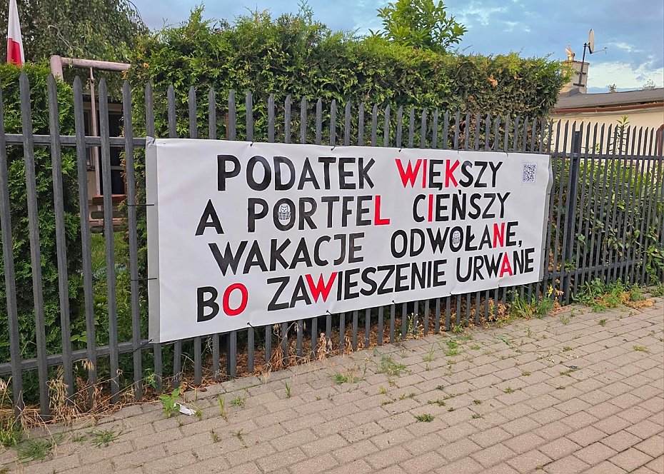 "�opaty pami�ci" dla Zenk�w z Wiklinowej. Mieszka�cy drwi� z urz�dnik�w