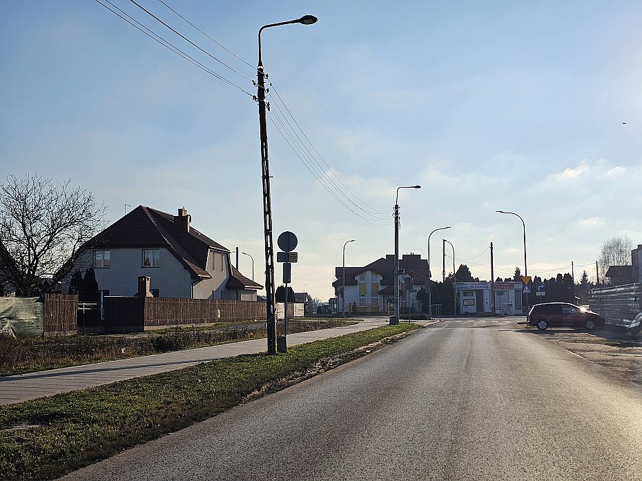 Mieszka�cy chc� �cie�ki rowerowej na ul. Zau�ek. Ratusz stawia na Tempo 30