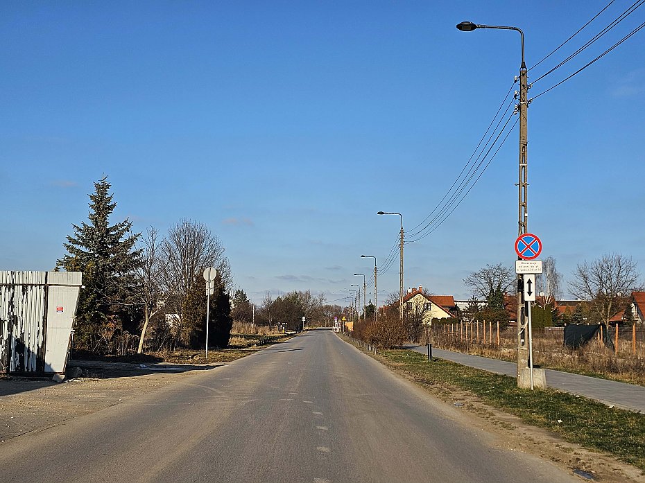 Mieszka�cy chc� �cie�ki rowerowej na ul. Zau�ek. Ratusz stawia na Tempo 30