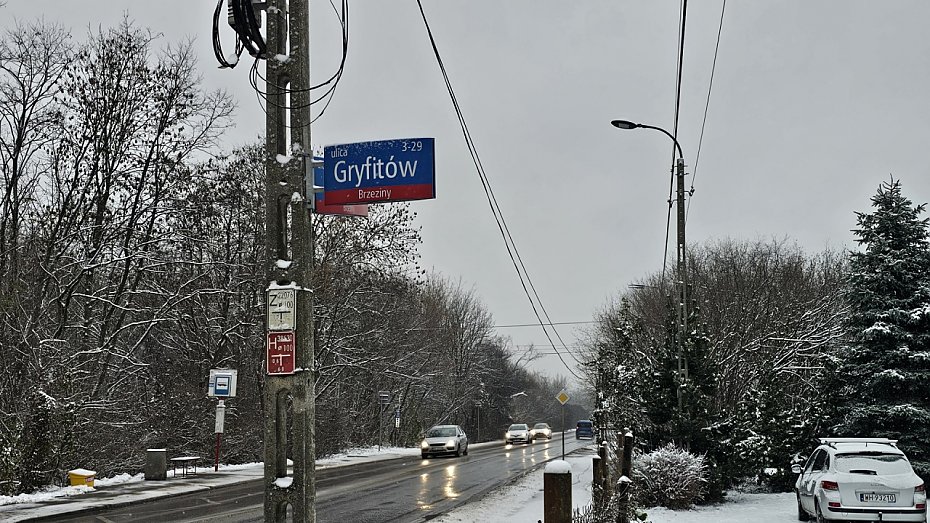 Mieszka�cy chc� asfaltu, ale wci�� s�ysz� "nie da si�"