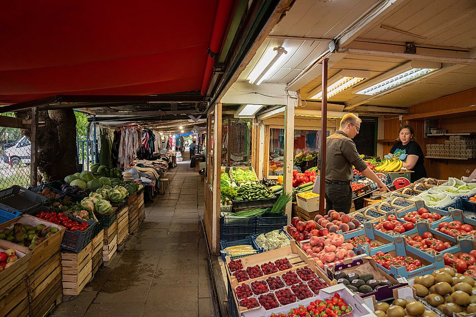 alt='Nowy bazar przy Broniewskiego. Wkr�tce ruszaj� prace'