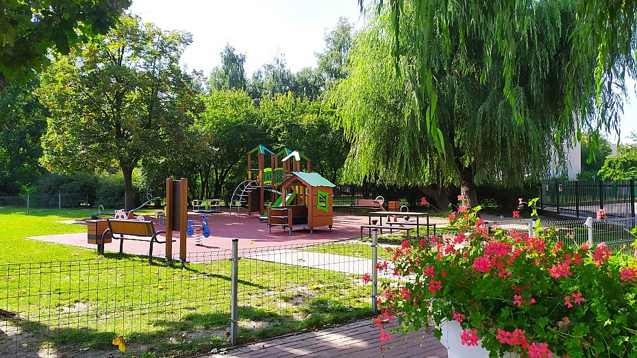 Rozbudowa placu zabaw przy SP 364 na Bemowie? Jest projekt