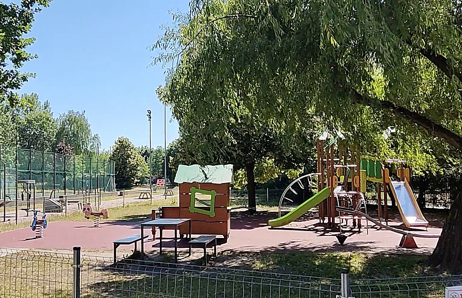 Rozbudowa placu zabaw przy SP 364 na Bemowie? Jest projekt