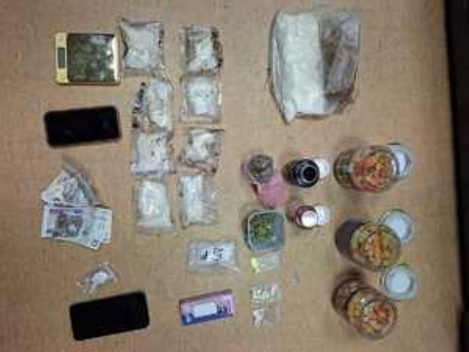 alt='25-latek zatrzymany z ponad 2 kg narkotyk�w. S�d zdecydowa� o areszcie'