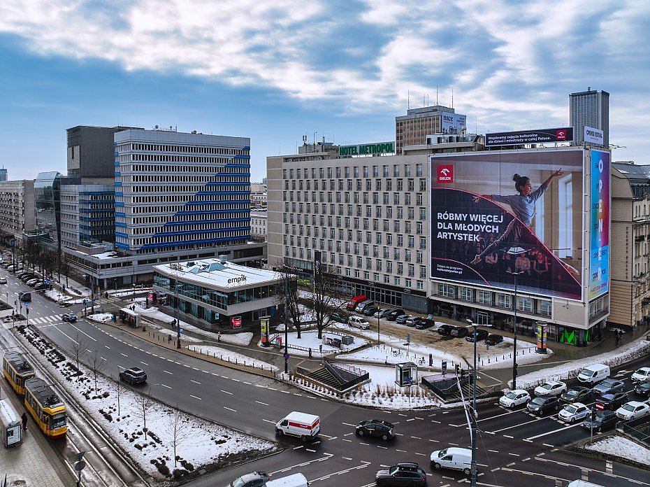 alt='B�dzie bardziej zielono przy rondzie Dmowskiego. Plac przejdzie metamorfoz�'