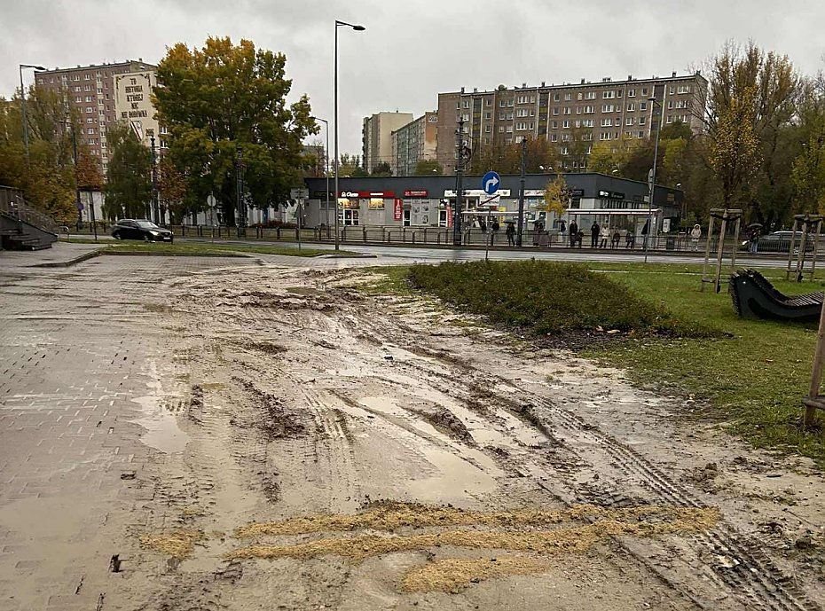 Chaos przy Powsta�c�w �l�skich. Utrudnienia potrwaj� jeszcze d�ugo