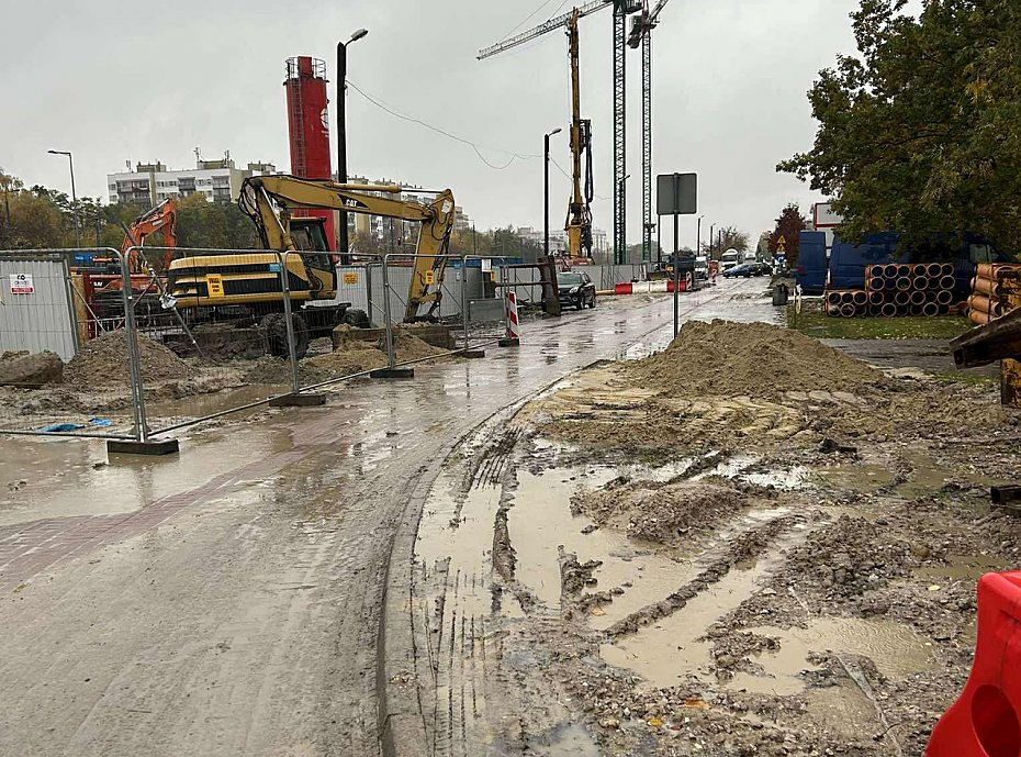 Chaos przy Powsta�c�w �l�skich. Utrudnienia potrwaj� jeszcze d�ugo