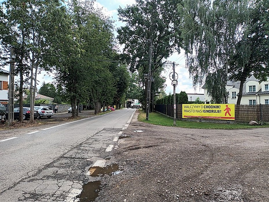 Rozbudowa ulic Wa�uszewskiej i Szamocin - dokumentacja projektowa w drodze