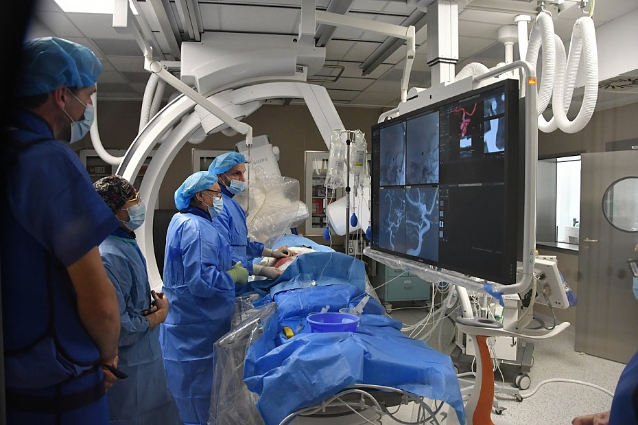 alt='Szpital Br�dnowski ma jeden z najnowocze�niejszych angiograf�w w Europie'