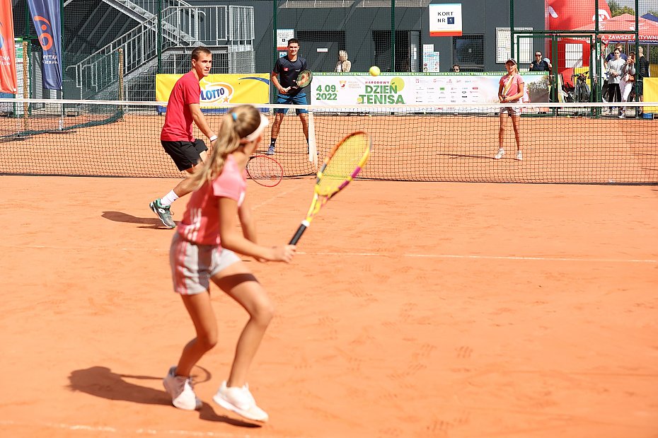 Kort tenisowy i polana. Projekt trafi� do bud�etu obywatelskiego