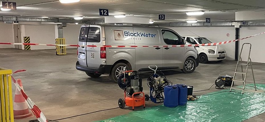 Iniekcje ci�nieniowe w starych kamienicach Warszawy - jak chroni� dziedzictwo architektoniczne przed wilgoci�?