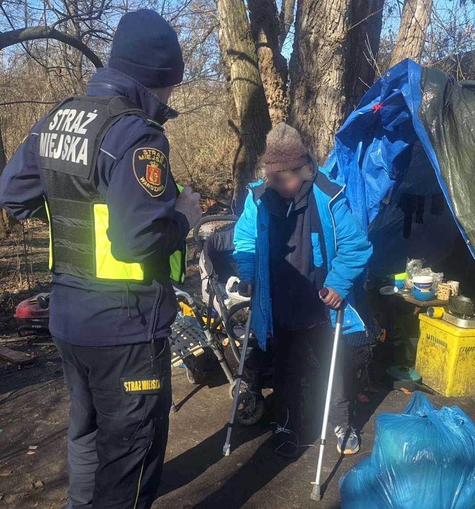 alt='Kule, kt�re przywr�ci�y nadziej�. Szybka pomoc dla 70-latki znad Wis�y'