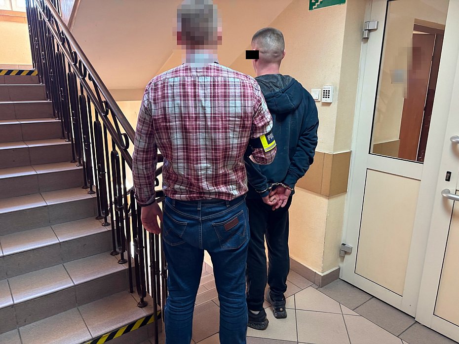 alt='Ukrywa� si� w piwnicy przed policj�. Poszukiwany listem go�czym zatrzymany'