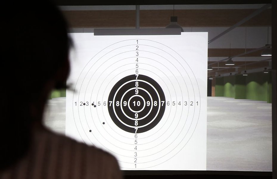 Wirtualne strzelnice w szko�ach. Uczniowie trenuj� bez ostrej amunicji