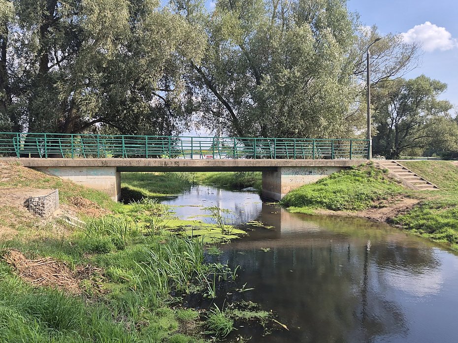 alt='Rzeka D�uga jak tykaj�ca bomba. Kiedy modernizacja wa��w?'