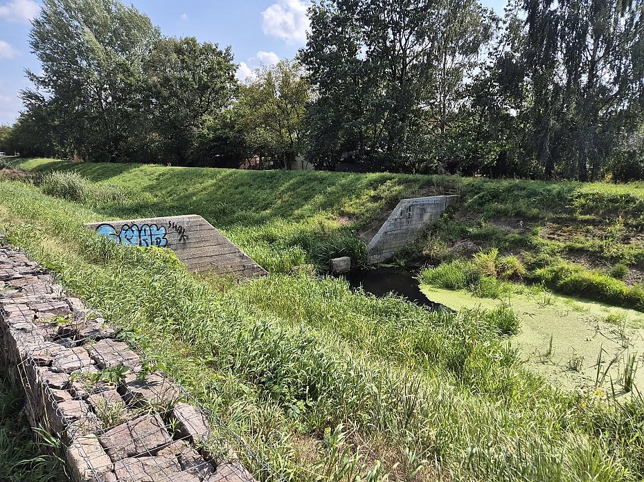 Rzeka D�uga jak tykaj�ca bomba. Kiedy modernizacja wa��w?