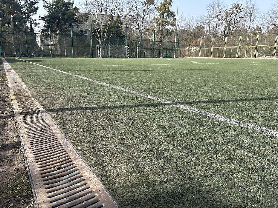 alt='Boisko przy szkole w z�ym stanie. Radny apeluje o remont'