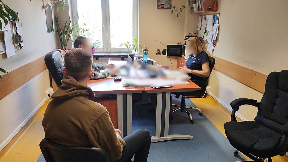 alt='Policja zatrzyma�a czterech nastolatk�w'