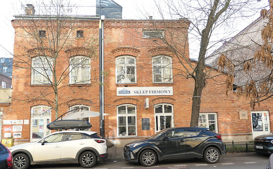 Bezcenny relikt fabryczny przy Ho�ej 51 sta� si� zabytkiem