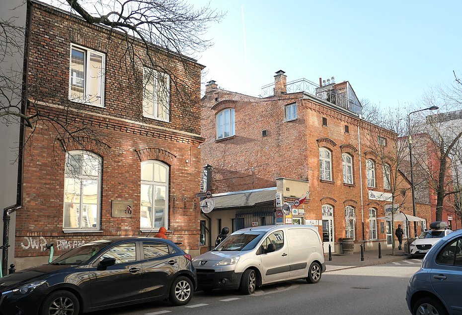 Bezcenny relikt fabryczny przy Ho�ej 51 sta� si� zabytkiem