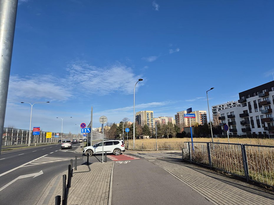 alt='Ekran�w przy Lazurowej nadal nie ma. Urz�dnicy obwiniaj� deweloper�w'