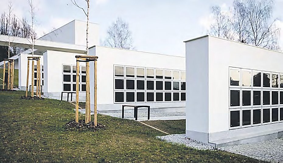 alt='Nowy cmentarz w Legionowie. Miasto stawia na kolumbaria i ziele�'