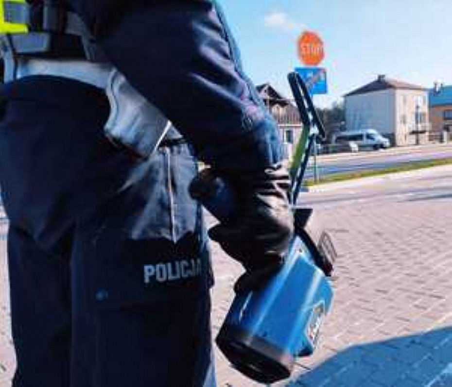 alt='Nowe przepisy i szybka kara. Kierowca straci� prawo jazdy'