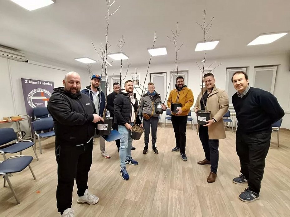 alt='Zako�czyli warsztaty Tata na medal. Ojcowie odebrali dyplomy'