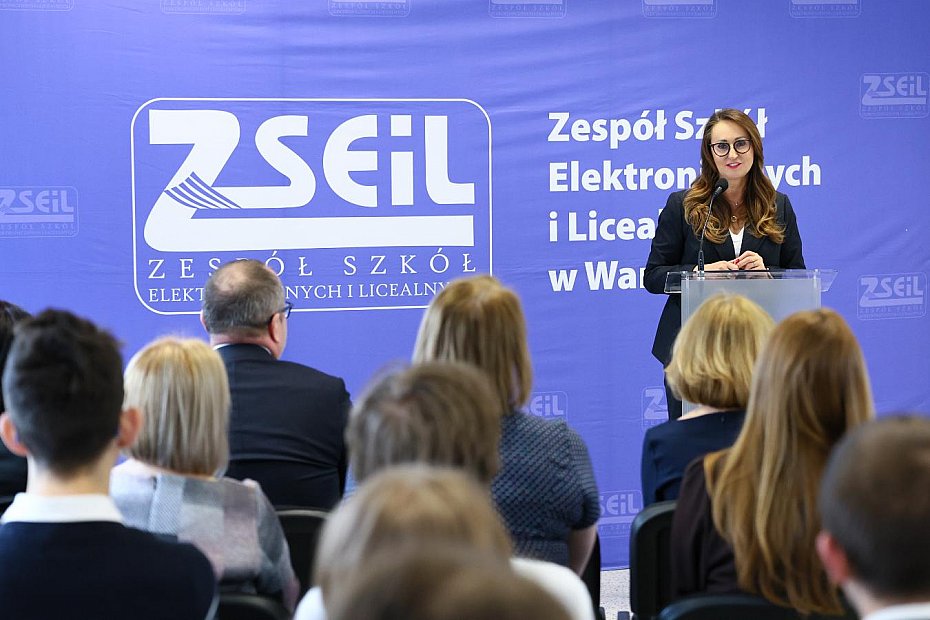 Nowa pracownia w ZSEiL. Metro Warszawskie wspiera edukacj�