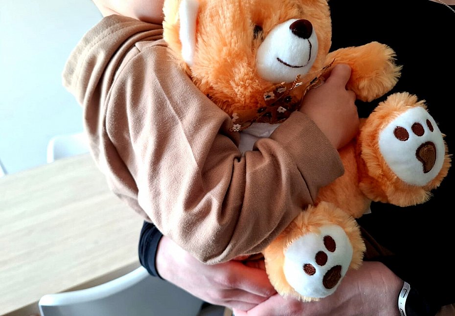 alt='Policjanci odwiedzili dom dziecka. By�y lekcje i niespodzianki'