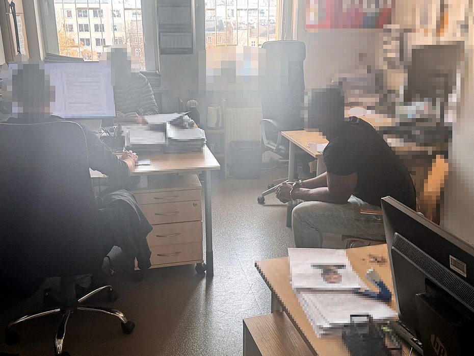 alt='Po�cig na Dworcu. Poszukiwany 38-latek zatrzymany'