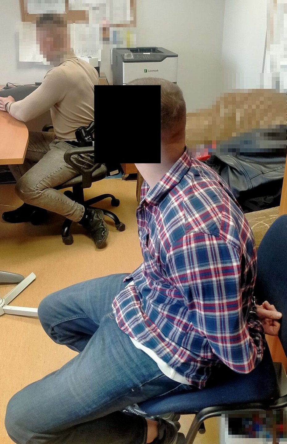 alt='Senior o krok od utraty 120 tys. z�. Policja zatrzyma�a oszusta'