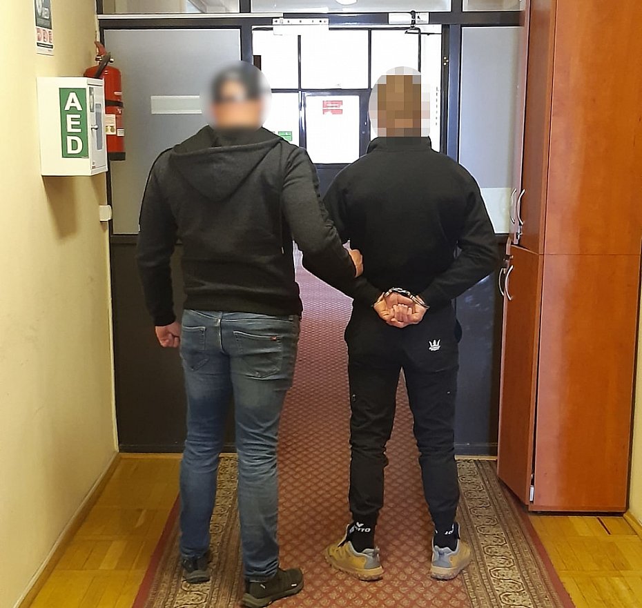 alt='Napadli na m�czyzn� i ukradli telefon. Sprawcy zatrzymani'