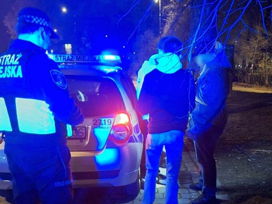 alt='17-latkowie z marihuan� zatrzymani przed meczem Polska-Albania'