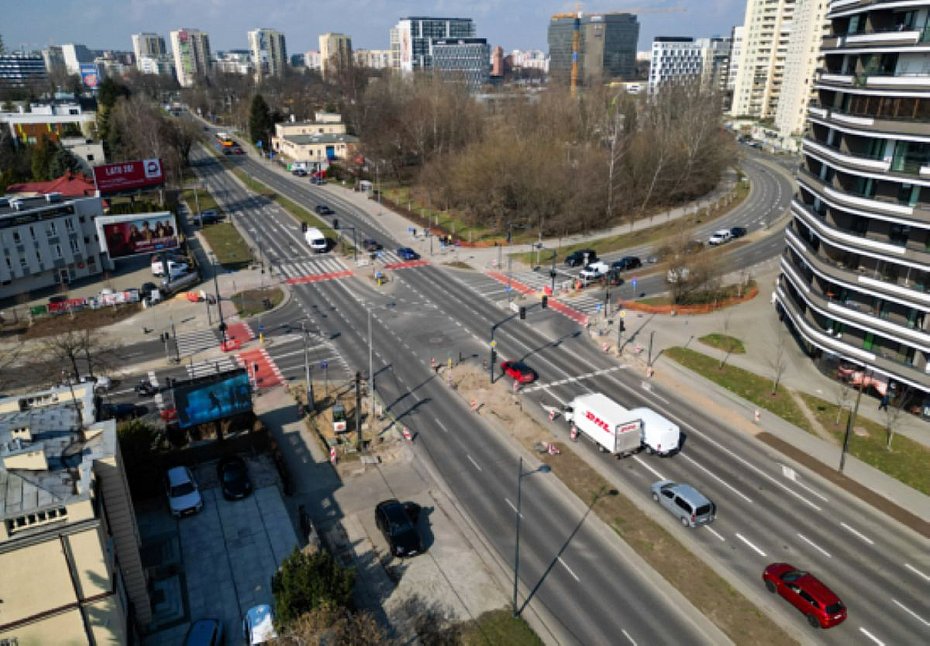 alt='Nowa zebra. U�atwienia dla pieszych i rowerzyst�w'