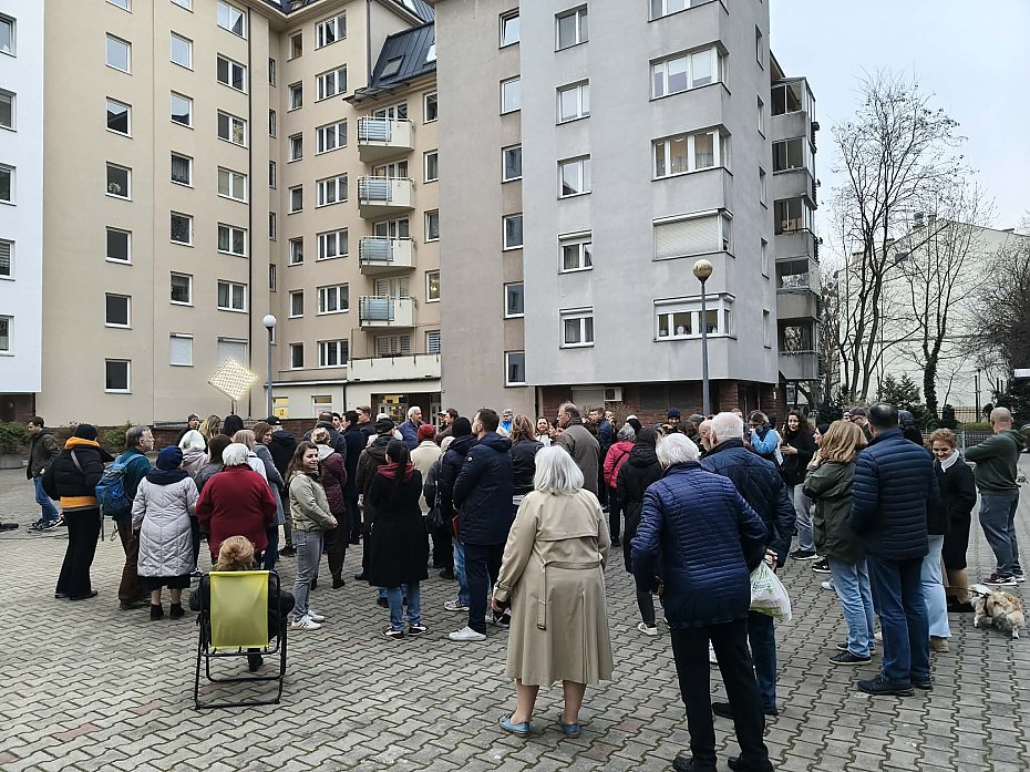 Dwa bloki zamiast zieleni na Woli? Mieszka�cy protestuj�