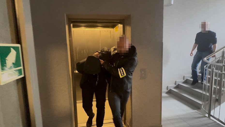 alt='Policjant po s�u�bie zatrzyma� brutalnego napastnika'