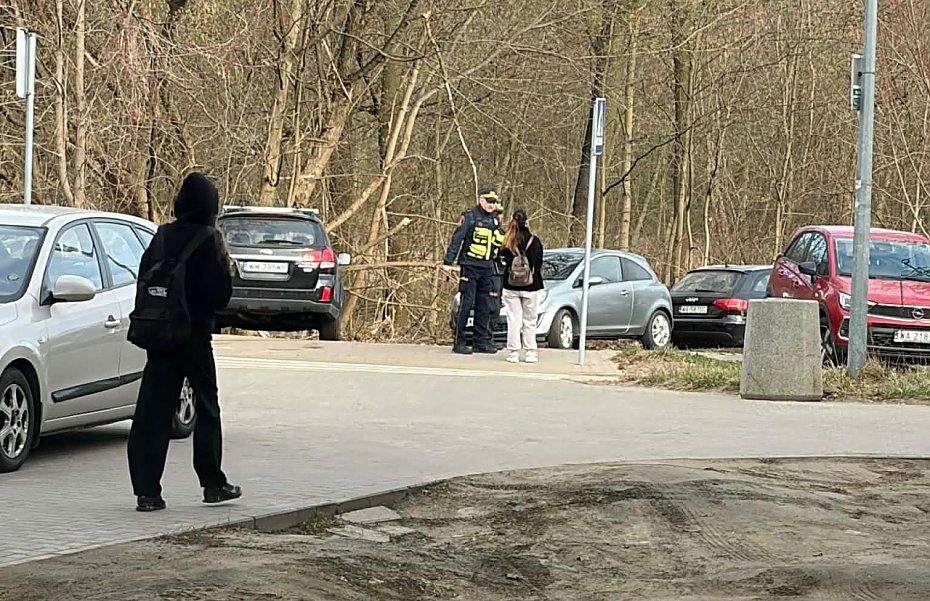 alt='Mandaty przy PKP P�udy. Mieszka�cy: kara za przesiadk� do komunikacji'