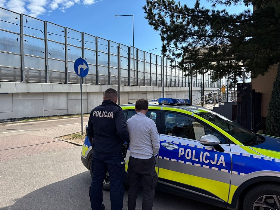 alt='Poszukiwany wpad� w Zakroczymiu. Ukrywa� si� w �azience'