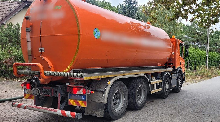 alt='Szambo coraz dro�sze. Mieszka�cy: to ju� trzecia podwy�ka w tym kwartale'