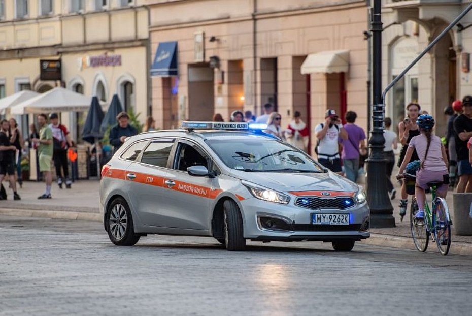 alt='Utrudnienia w centrum Warszawy. Zgromadzenia i objazdy autobus�w'