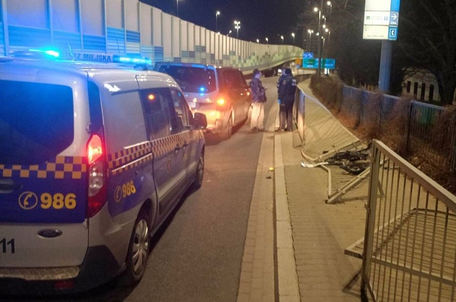 alt='Nocny wypadek na Mo�cie Gda�skim. Kierowca pod wp�ywem narkotyk�w'