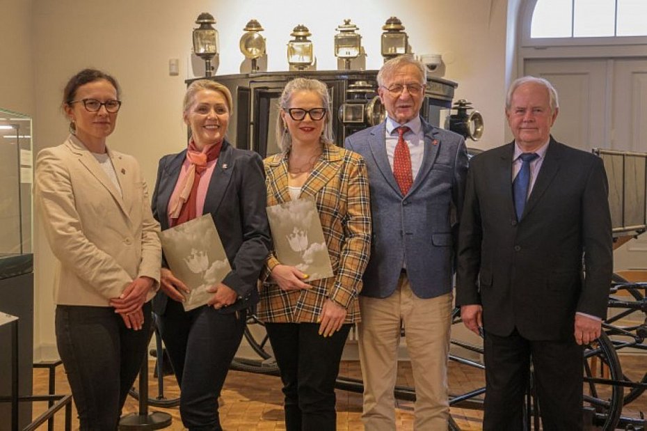 alt='�azienki Kr�lewskie i PZJ razem. B�d� obchody 100-lecia hipodromu'