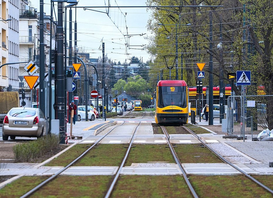 alt='Rakowiecka otwarta dla kierowc�w. Koniec prac i nowa organizacja ruchu'